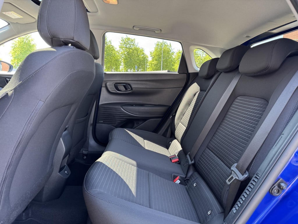 Hyundai I 20 1.0 t-gdi premium sky automaat | schuif-/kanteldak | stuur- + 