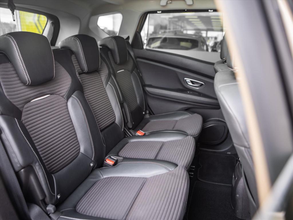 Renault Scenic 1.3 tce 140pk intens | panoramadak | trekhaak | camera | cru