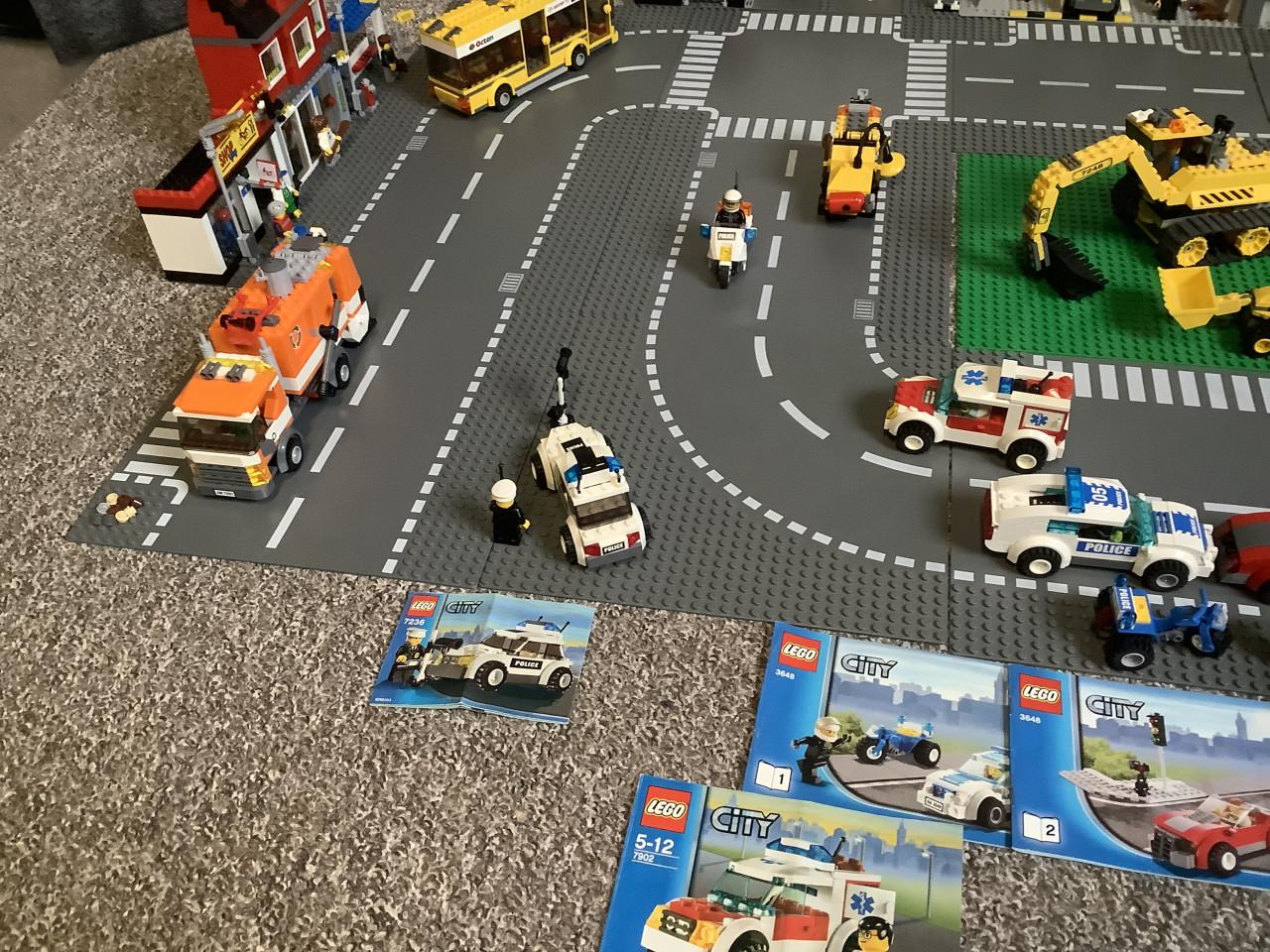 Grote partij LEGO te koop aangeboden, zie de foto’s en de omschrijving aub