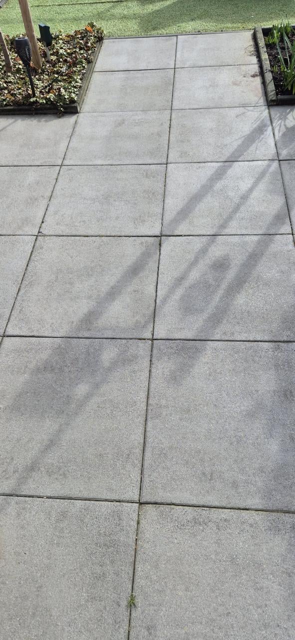 Tegels 60 x 60 x 5.   40 stuks