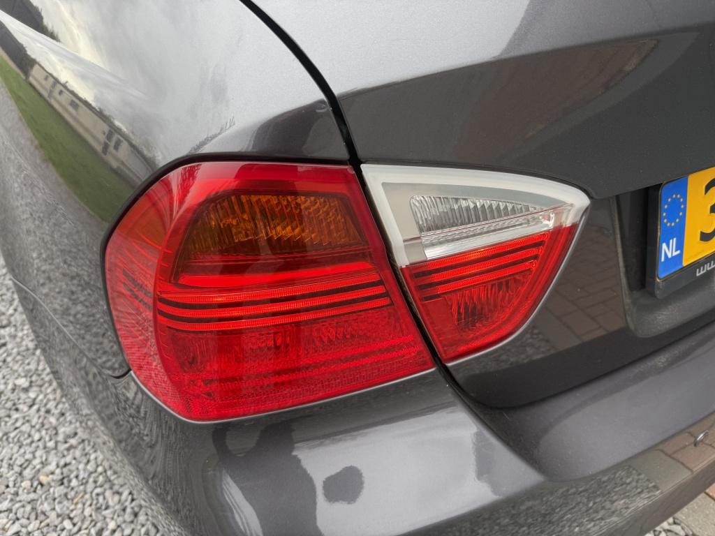 BMW 3-serie 320i 150pk executive sedan