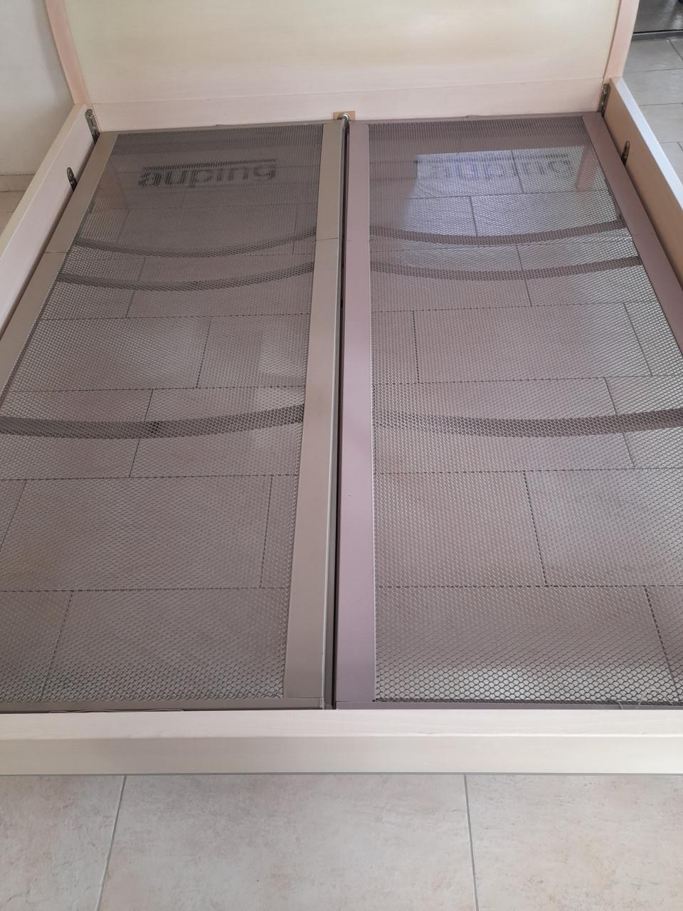 Stevig 2 Persoons bed 180 x 210 met auping spiralen