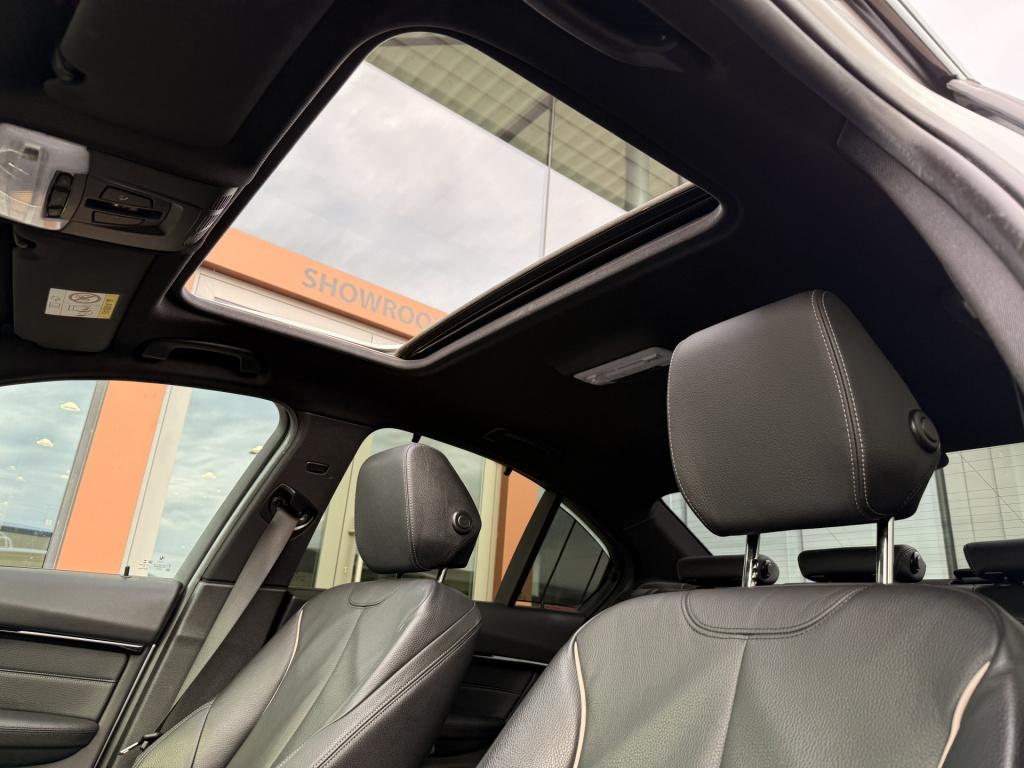 BMW 3-serie 330e m-sport | leder | harman/kardon | memory | stoel/stuurverw