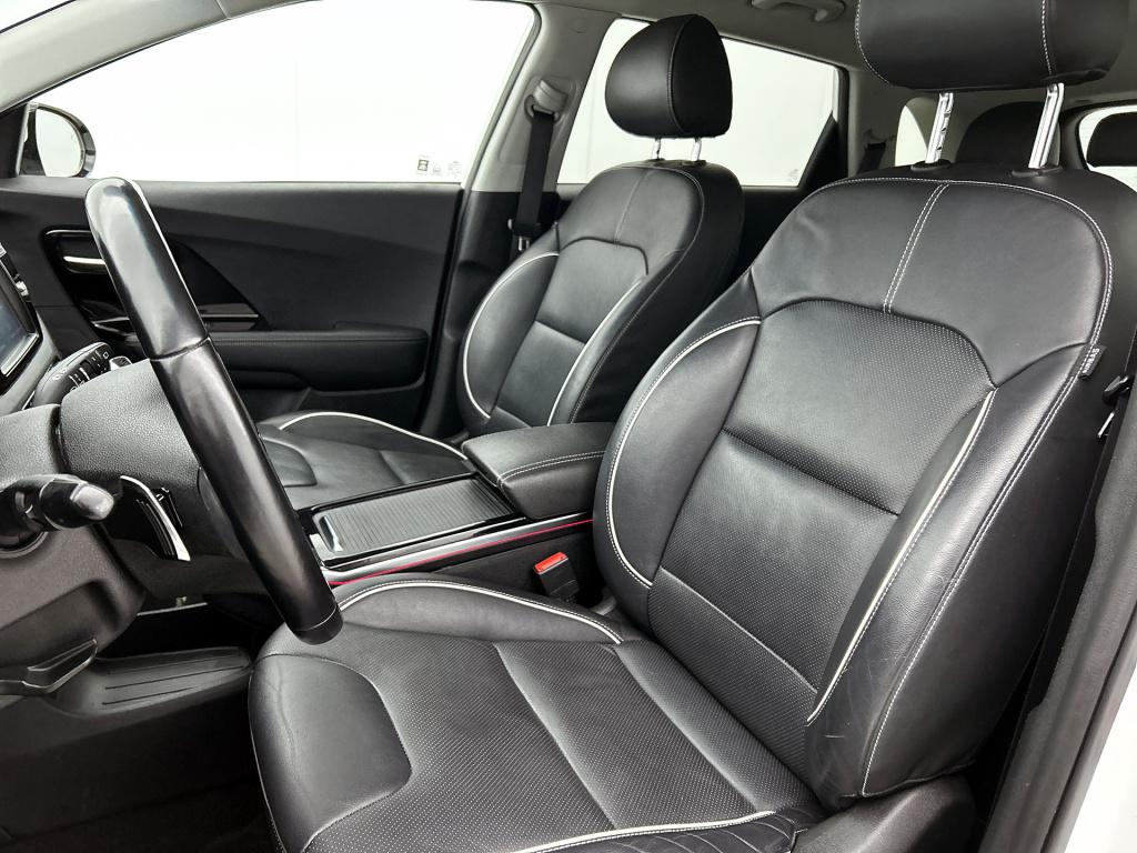 Kia E-niro executiveline 64 kwh fietsendragerbeugel | stoel/stuurwielverwar