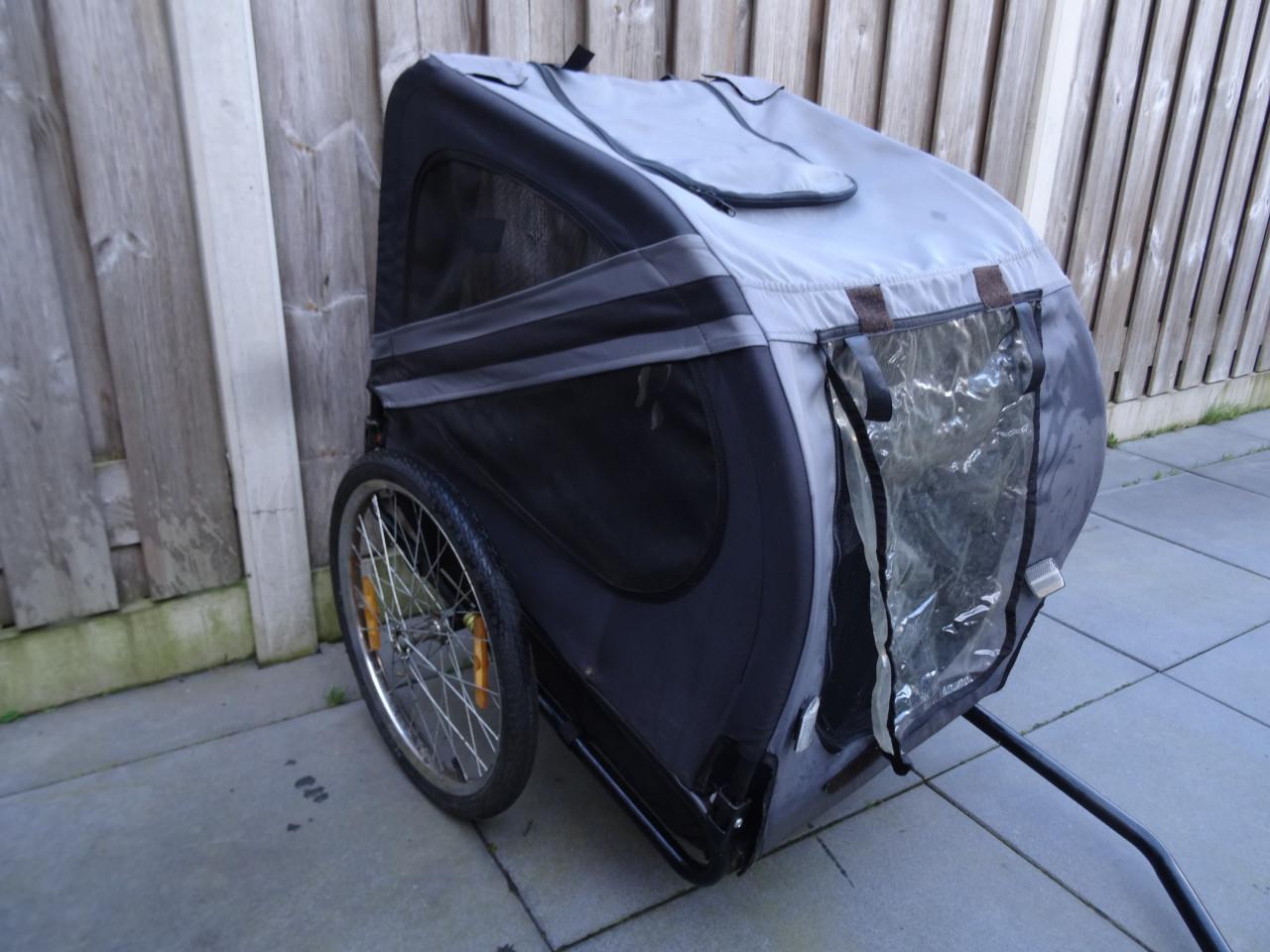 🐾 Compacte & veilige fietskar voor honden