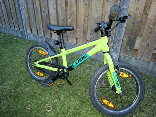 Cube 16 inch