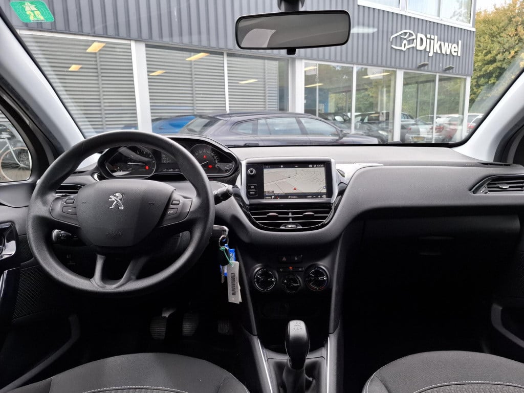 Peugeot 208 1.2 82 blue lion 5-drs airco/nav/park