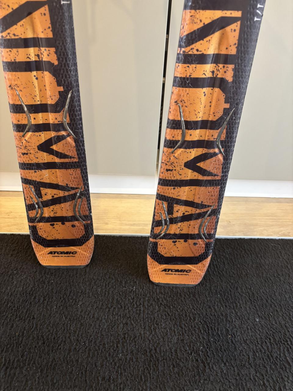 Atomic ski’s 171cm