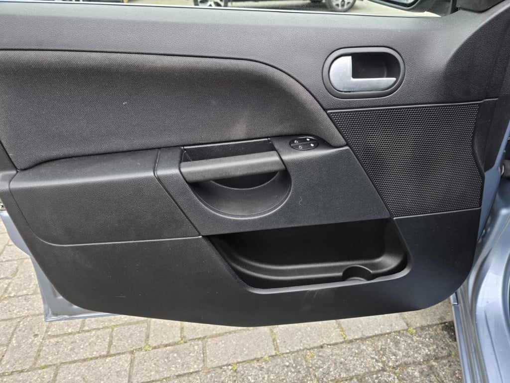 Ford Fiesta 1.6-16v futura 38.000km! 1e eigenaar!