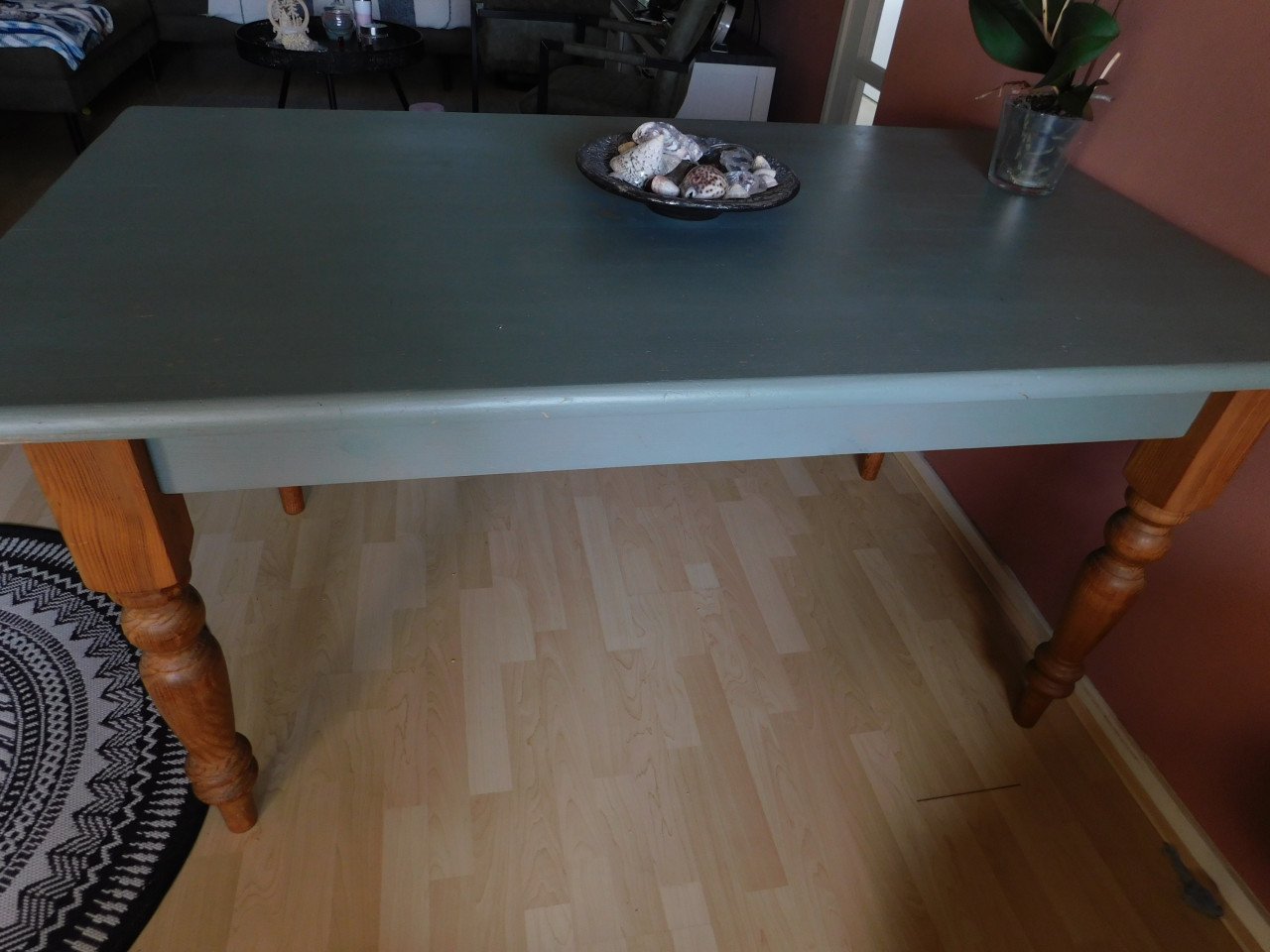 Authentiek landelijk eettafel.