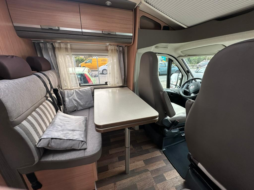 Knaus Onbekend r16 jaar apk, beurt, 3 maanden garantie, carplay set