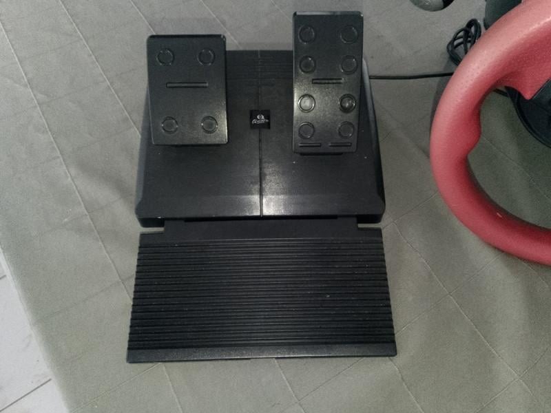 Stuur met Gaspedaal - Qware-PS2 en PS3