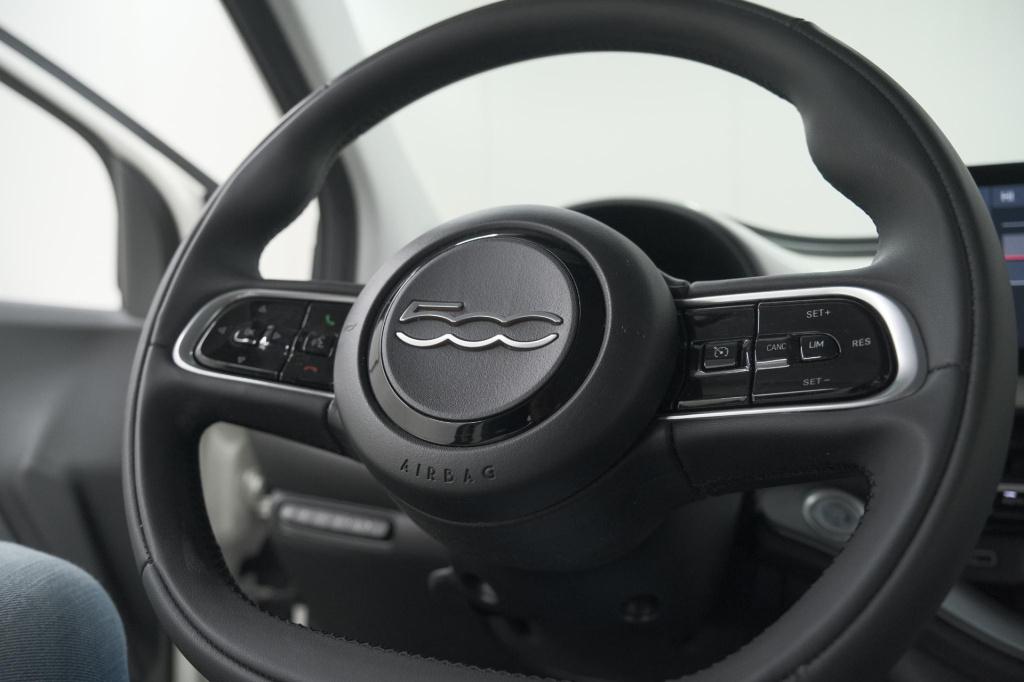 Fiat 500 urban 42 kwh | soh 96.8% | 3 fase laadfunctie | camera | apple car