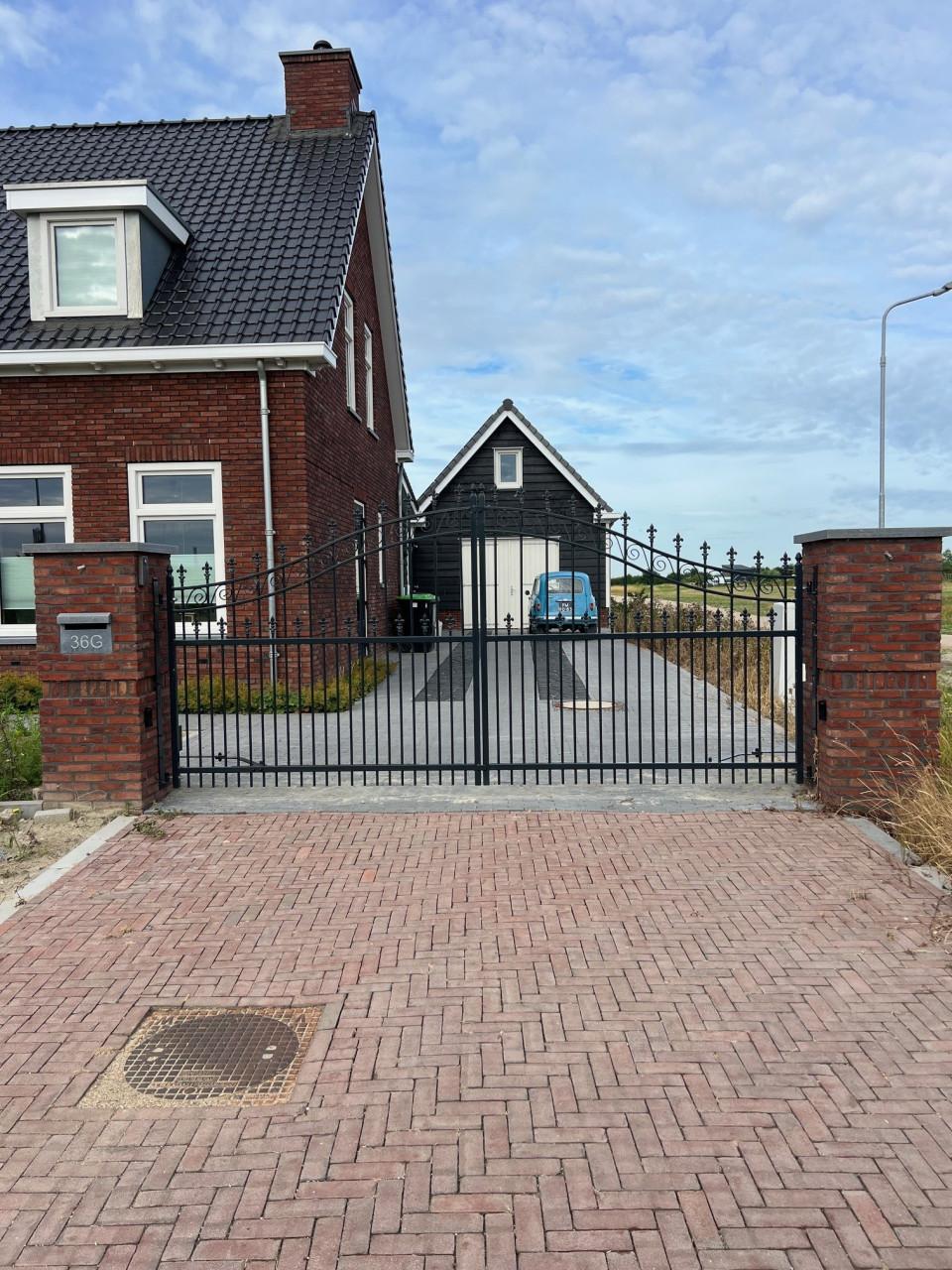 Maatwerk in: Automatische Schuifpoorten en Inrijpoorten.