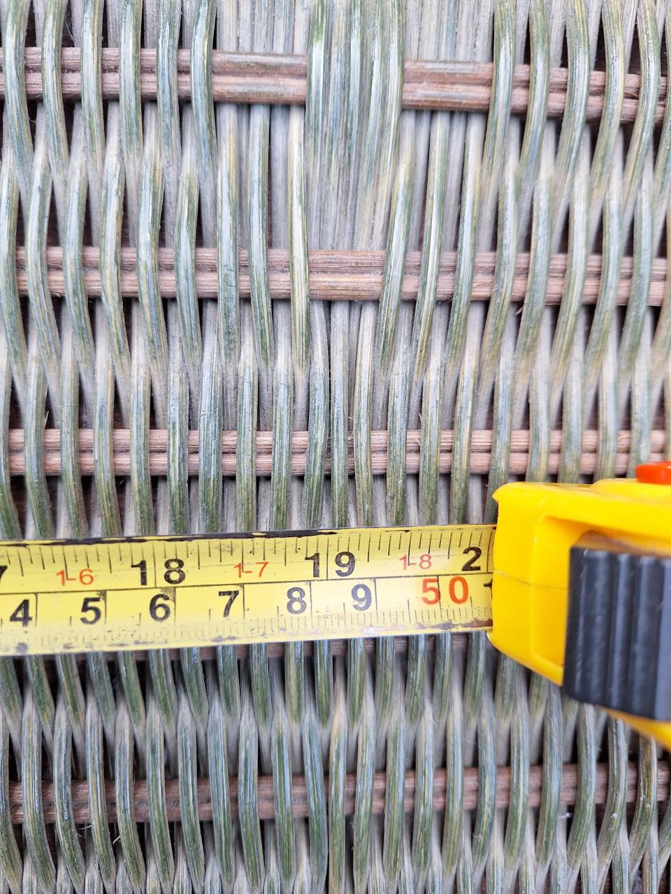 2 Decoratieve rotan tafeltjes