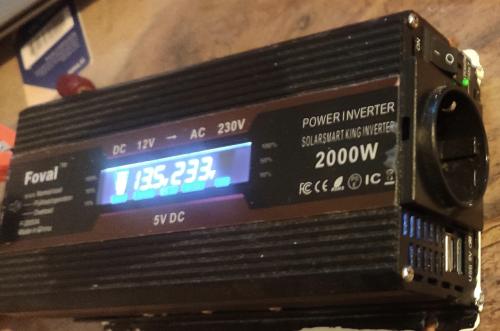 Inverter, 2000w piek gemodificeerde sinus. Ideaal voor camper of boot.