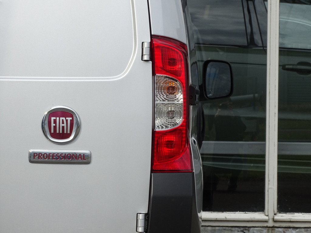 Fiat Fiorino 1.3 mj euro 6 | airco | navi | bluetooth | trekhaak