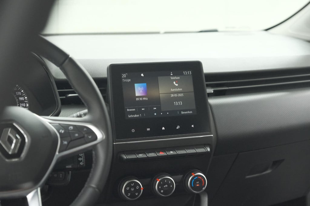 Renault Clio tce 90 equilibre | parkeersensoren | apple carplay | cruise co