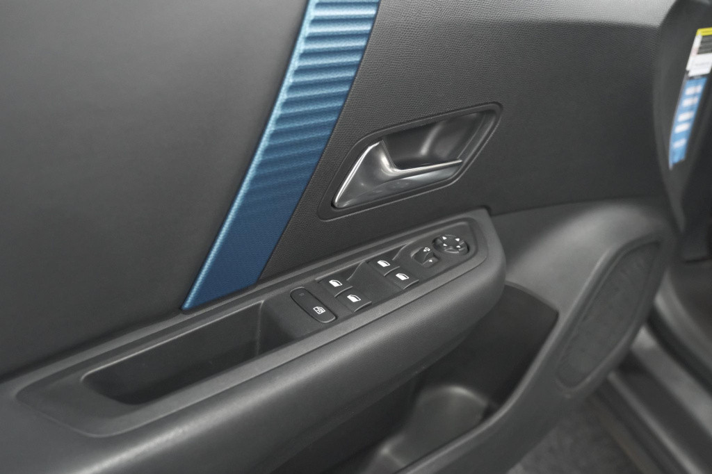 Citroen Ë-c4 shine 50 kwh | elektrisch panoramadak | camera | adaptieve cru
