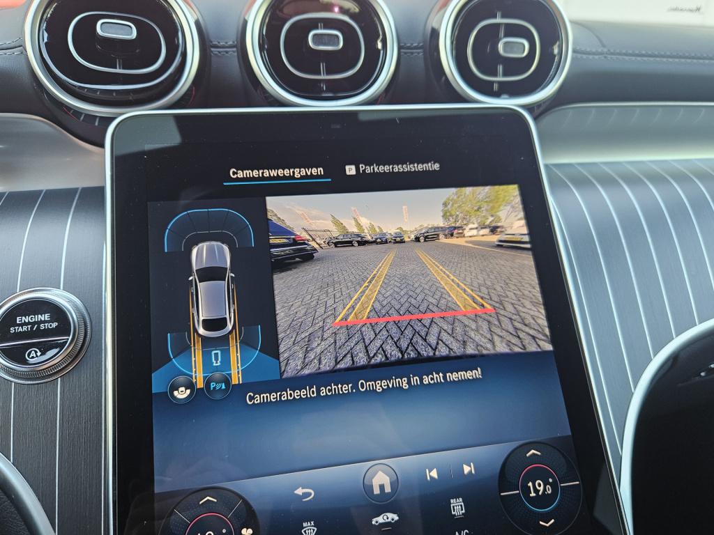 Mercedes-Benz Glc 200 4matic amg line | acc | camera | carplay