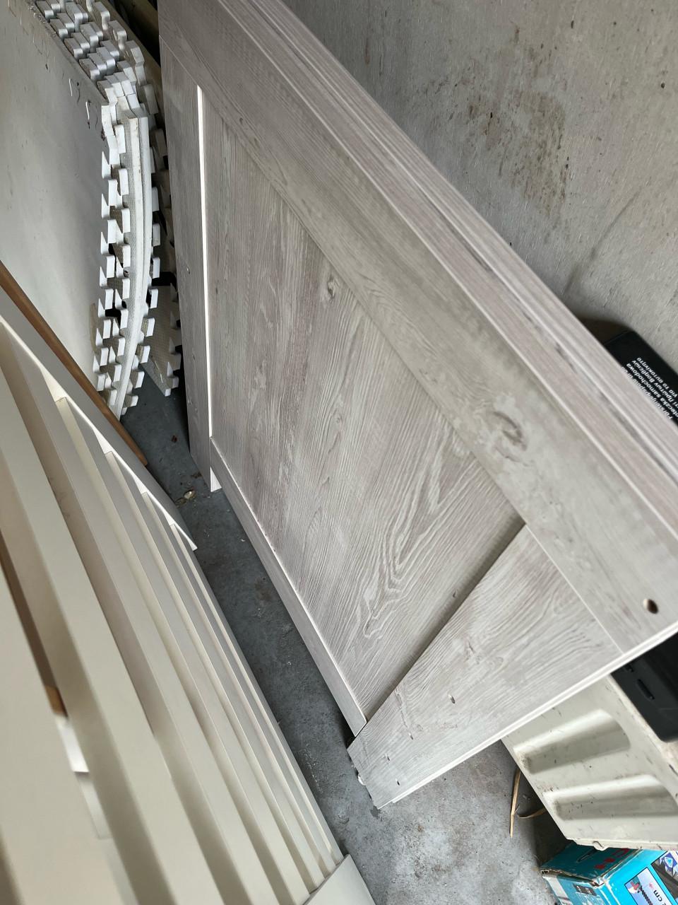 Ledikant/ box/ kinderstoel