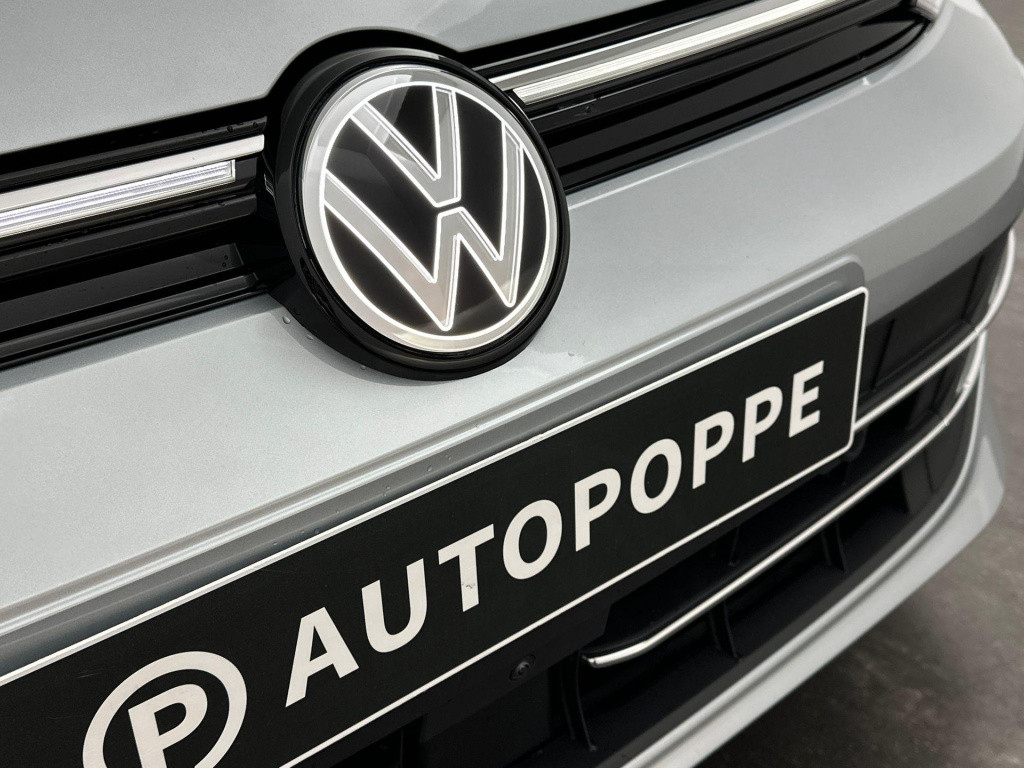 Volkswagen Golf 1.5 ehybrid style edition