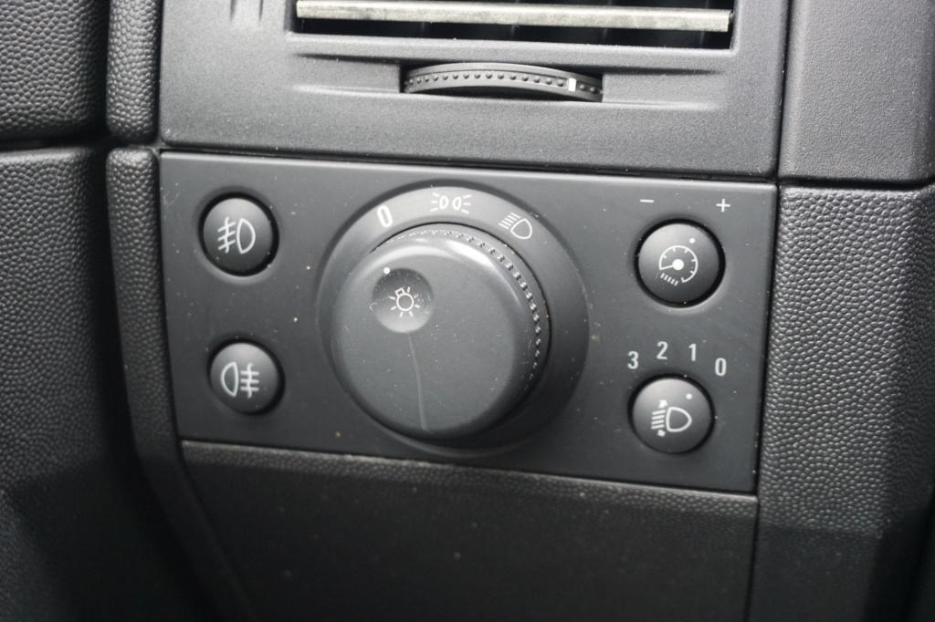 Opel Meriva 1.6-16v cosmo automaat - airco / navi / elektr. ramen / parkeer