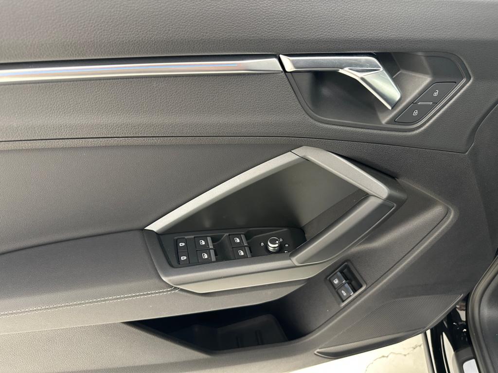 Audi Q3 45 tfsi e s edition | panoramadak | keyless entry | adaptief cc. |