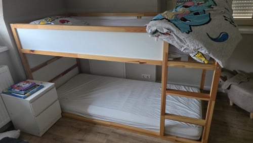 Hoogslaper bed met 2 matrassen