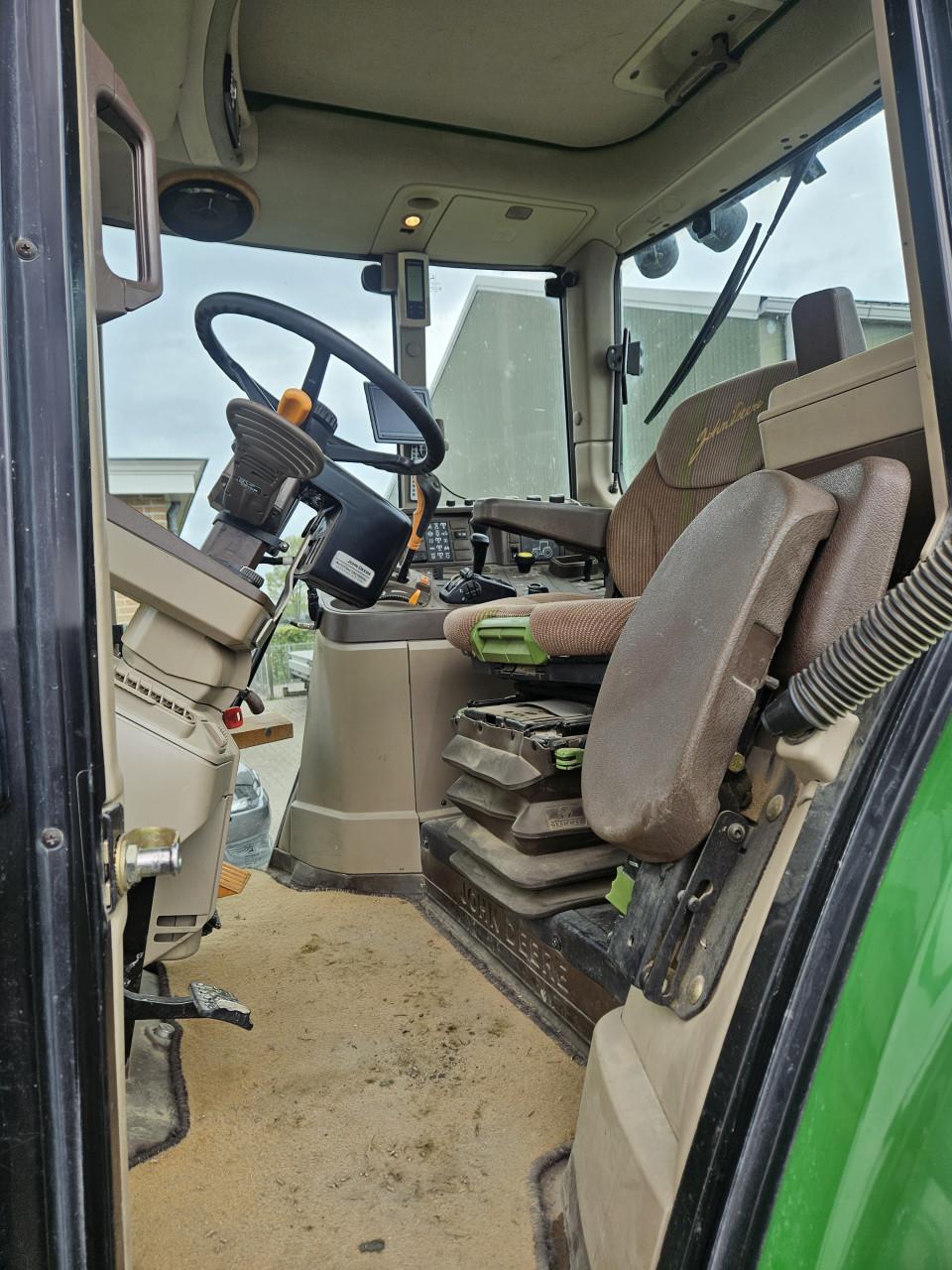 John deere 6320