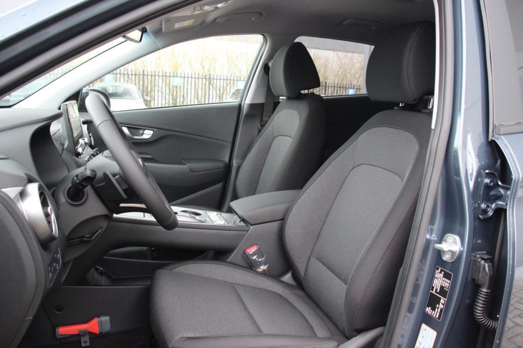 Hyundai Kona ev fashion 64 kwh