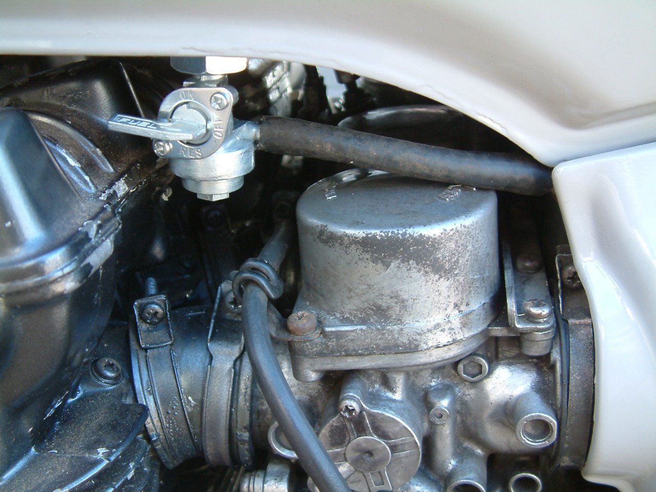 Honda cb 750 K   1980  60000 km -weet niet of ze naar deze motor wel kijken