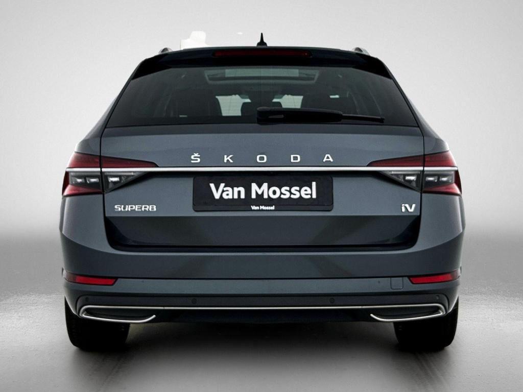 Skoda Superb 1.4 tsi iv dsg laurin & klement combi | automaat | vol-leder |