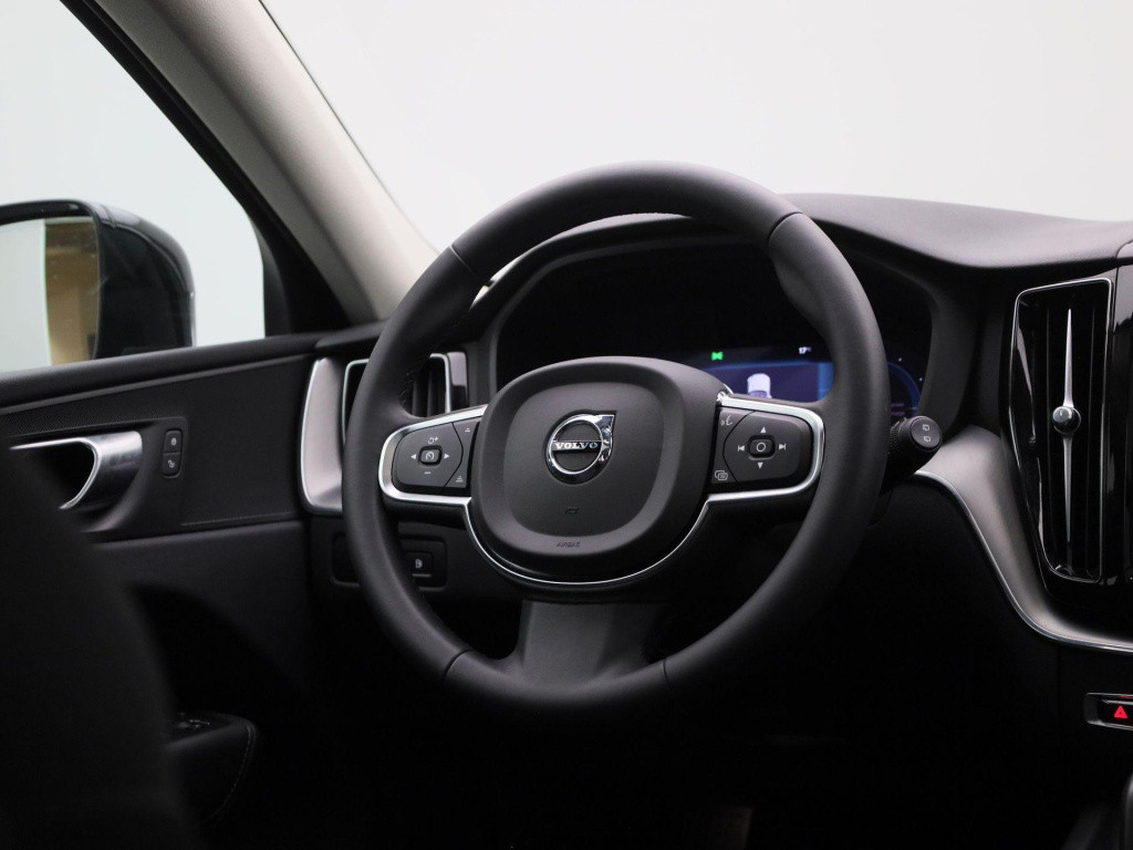 Volvo XC60 2.0 t6 plug-in hybrid awd core bright | long range | navigatie |