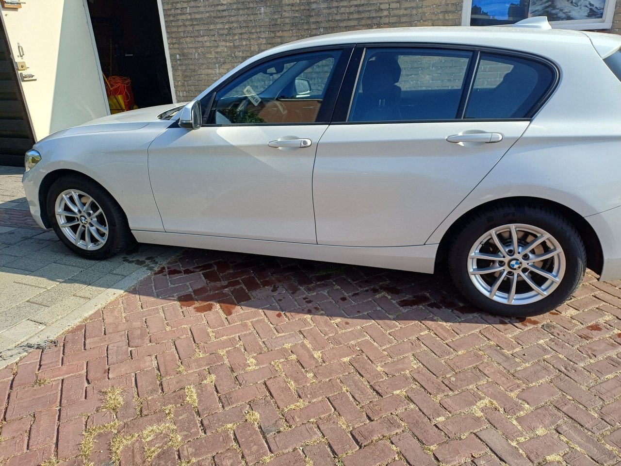 Autobanden met velgen