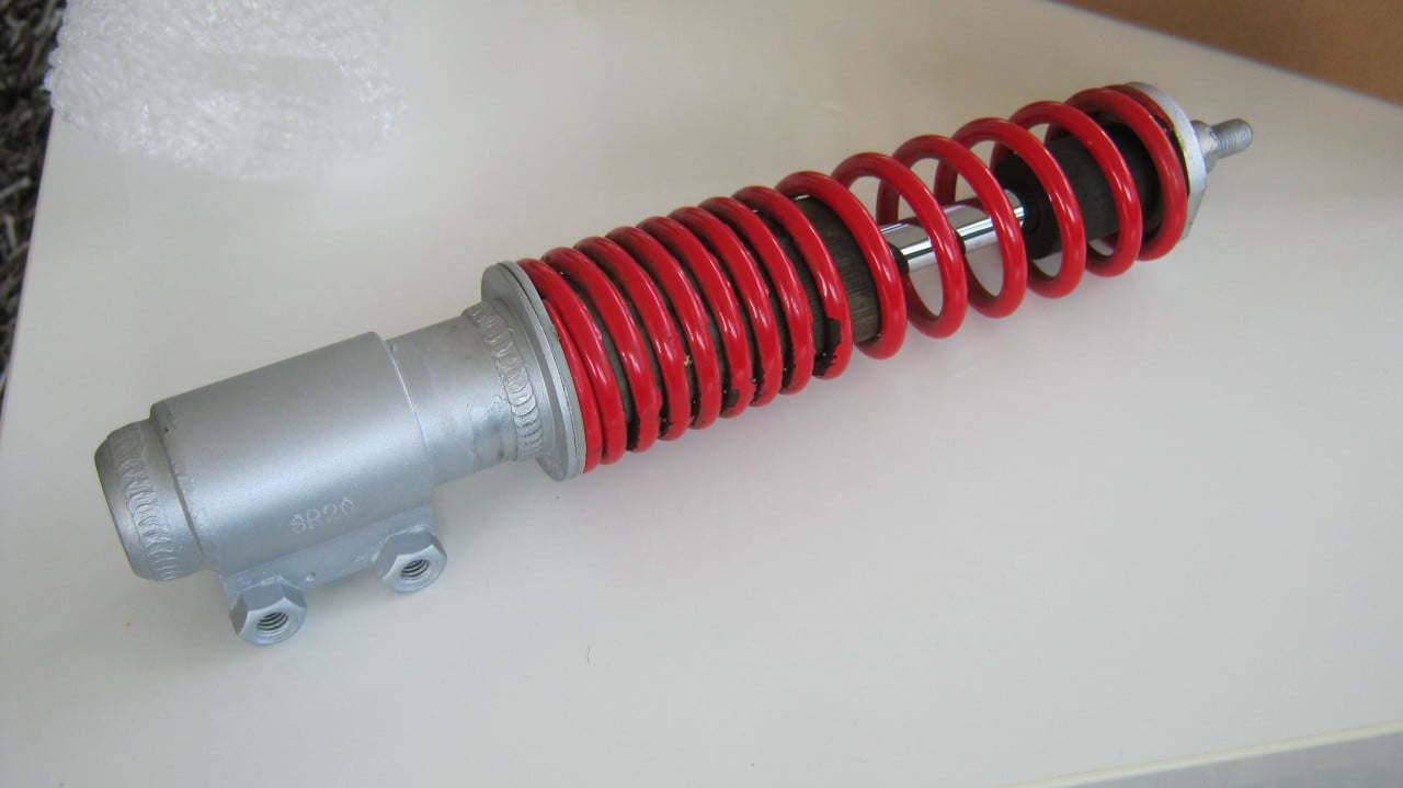 VESPA SPRINT /PRIMAVERA SCHOK BREKER VOOR VOOR 25 EURO