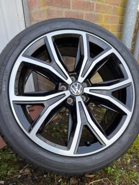 Origineel VW velgen + Hankook banden