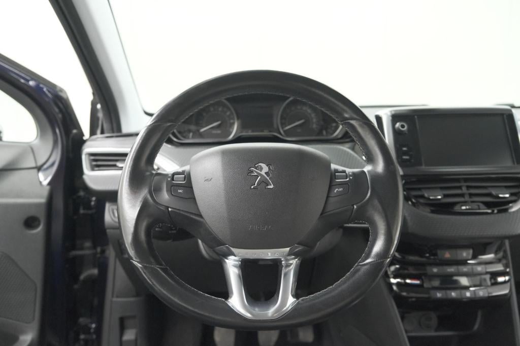 Peugeot 208 puretech 110 tech edition | camera | apple carplay | parkeersen