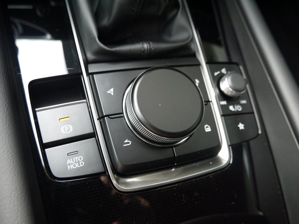 Mazda 3 2.5 e-skyactiv-g m hybrid 140 homura