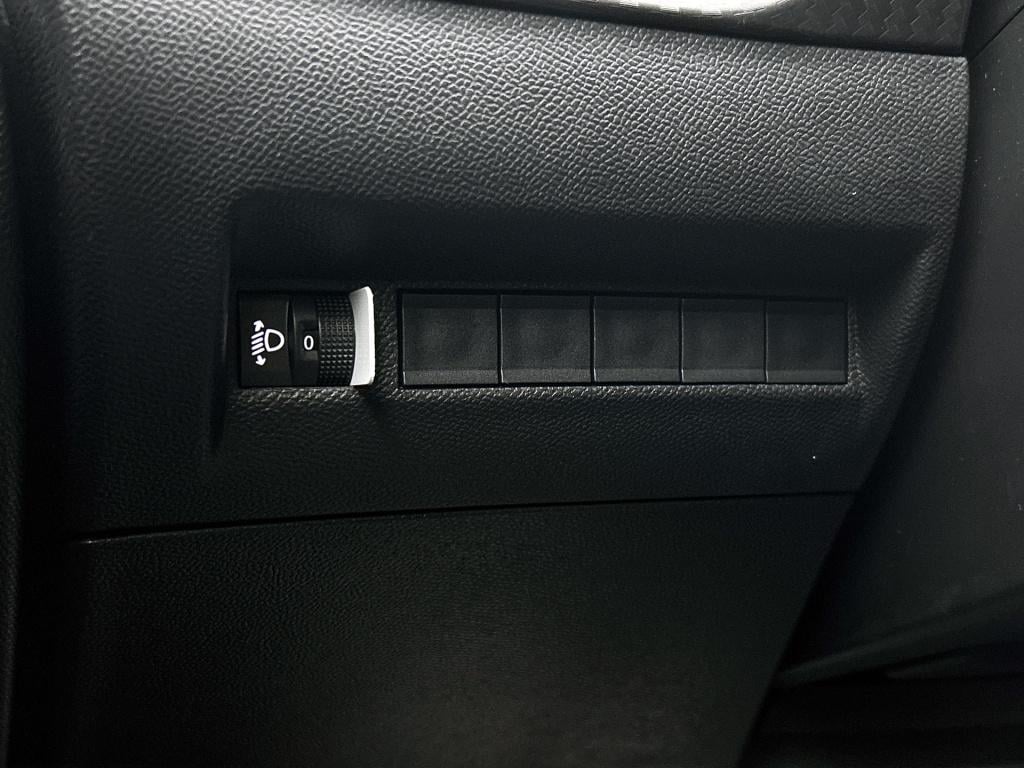 Peugeot 208 hybrid 110 pk automaat business | rijklaar | navigatie | camera