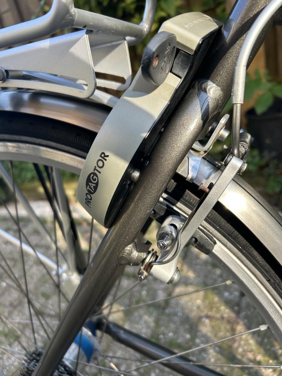 Herenfiets Giant Custom Dual Drive versnellingen. Veel nieuwe onderdelen.