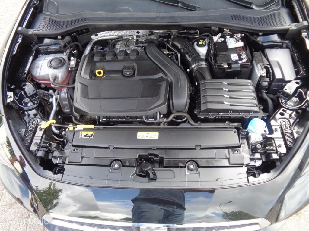 Seat Leon sportstourer 1.5 tsi style business/airco/lm velgen/carplay/pdc/c