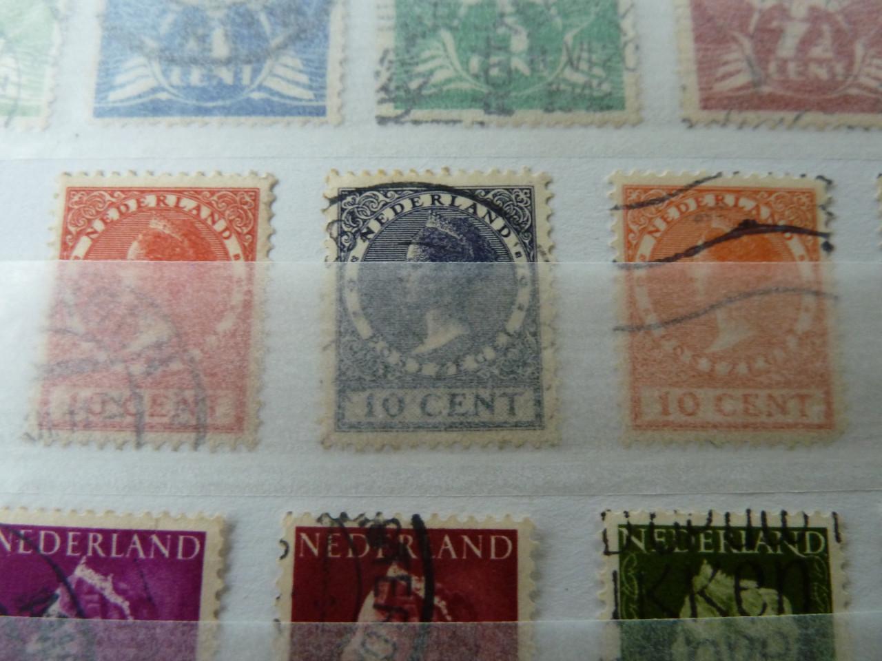 STOCKBOEK MET RUIM 650 NED.ZEGELS