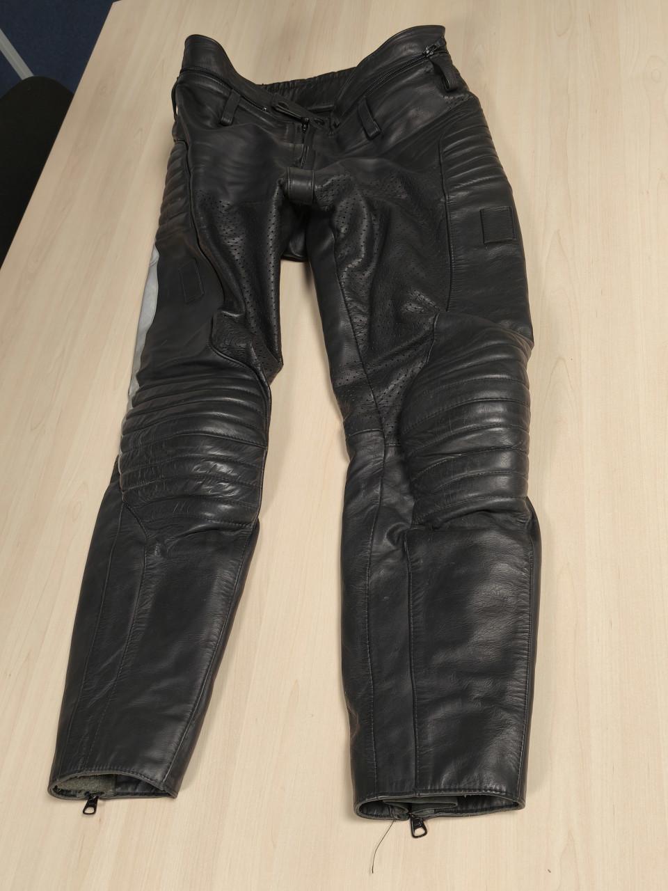 Te koop Klpd leren motorbroek.