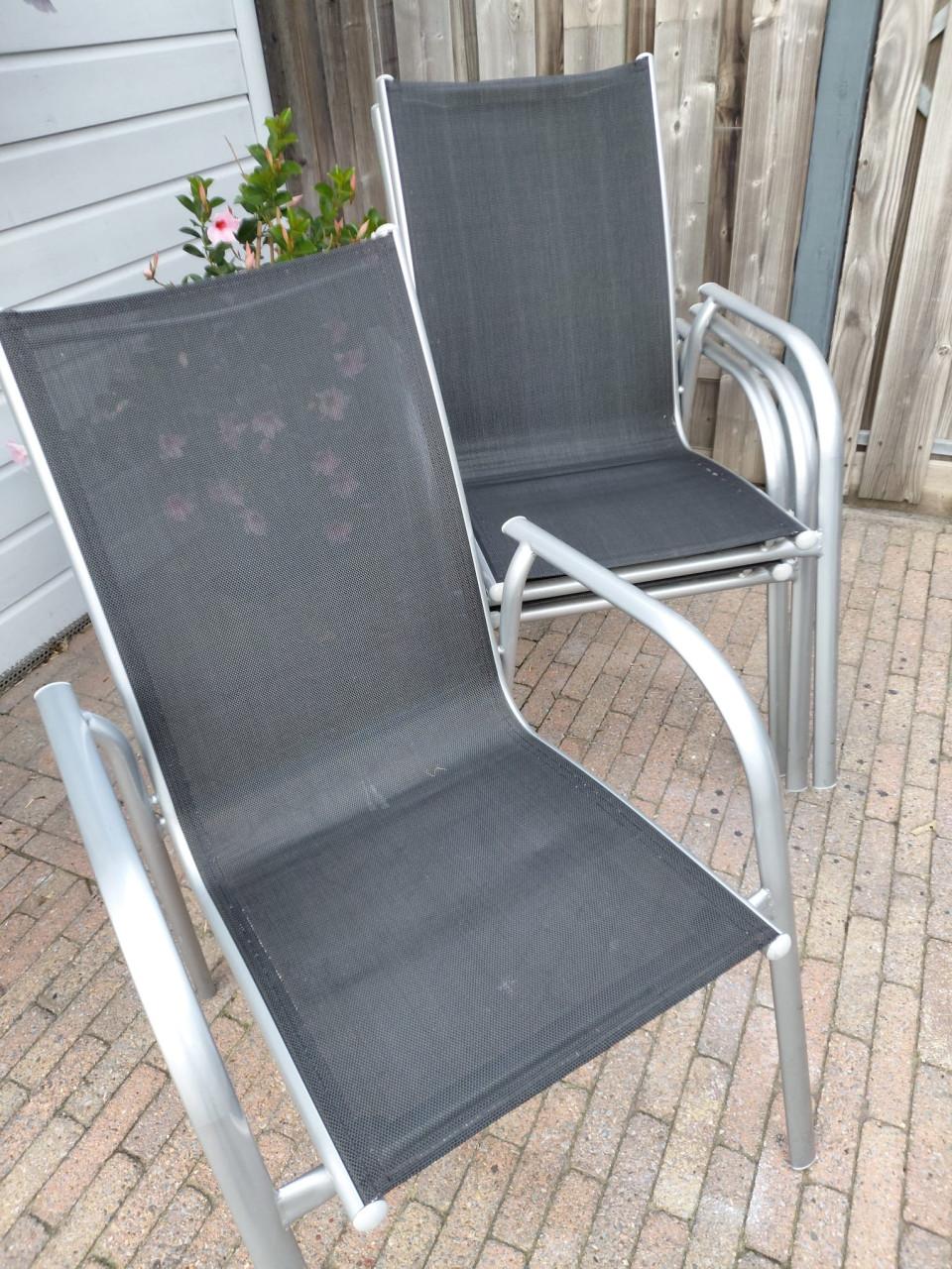 4 Fijne stoeltjes ( bijzet stoelen )