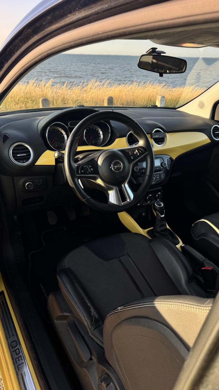 Opel Adam 1.4 | Geel | Cruise Control | Airco | Bluetooth | APK 17-02-2026