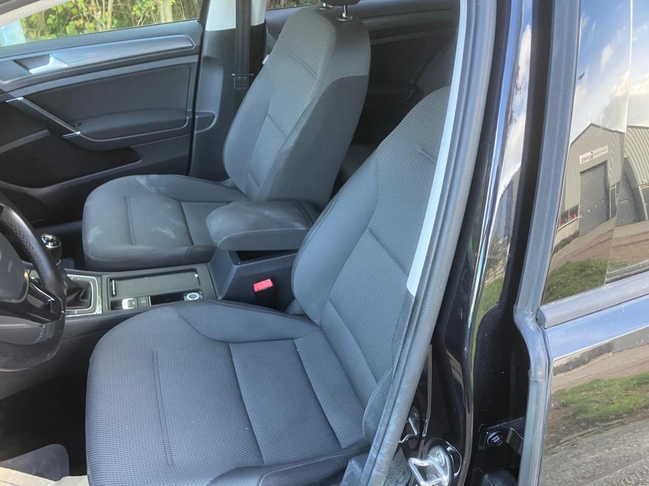 Volkswagen Golf 1.0Tsi