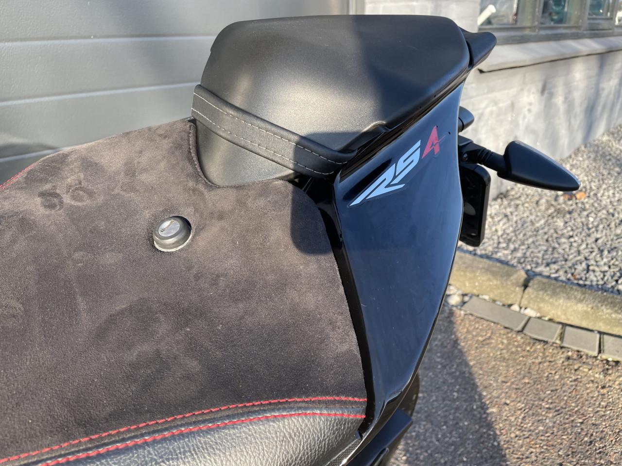 Aprilia RS4 50 schakelbrommer