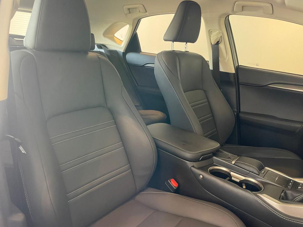 Lexus Nx 300h awd business line