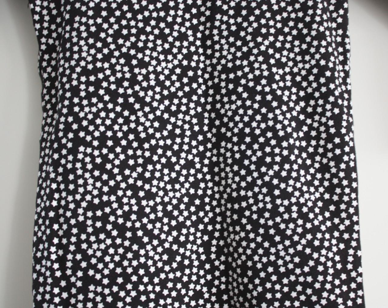 Jurkje met witte sterren en kraagje maat 86